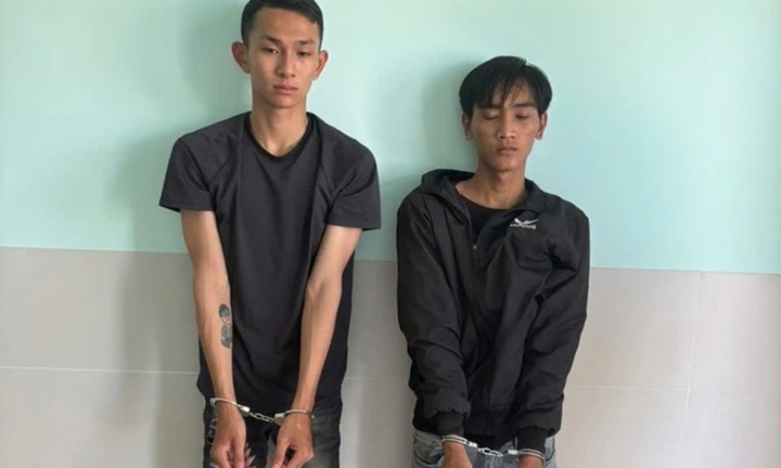 Bắt giữ 2 thanh niên chặn đường, cướp tài sản 2 mẹ con trong đêm