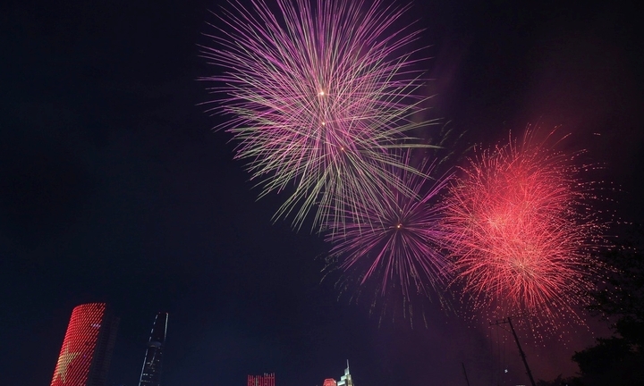 Chi tiết hơn 20 tuyến đường ở TP.HCM cấm xe tối 27/4 để phục vụ bắn pháo hoa