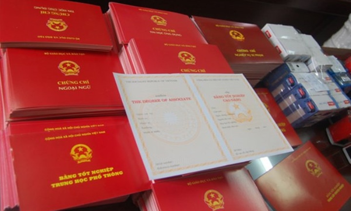 Phát hiện 15 giáo viên ở Bắc Giang mua bằng giả để thi tuyển, xếp lương 