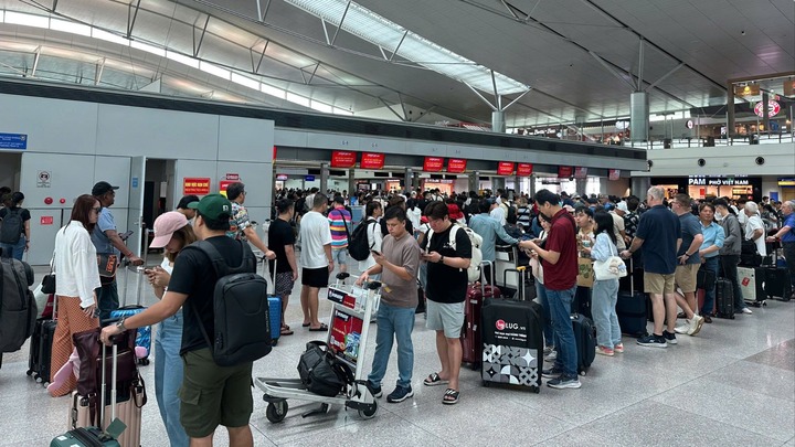 Sân bay Tân Sơn Nhất tăng cường phương án đảm bảo phục vụ cao điểm lễ 30/4 và 1/5