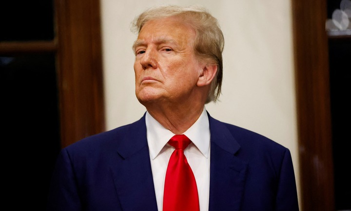 Ông Trump bất ngờ nhận tin 