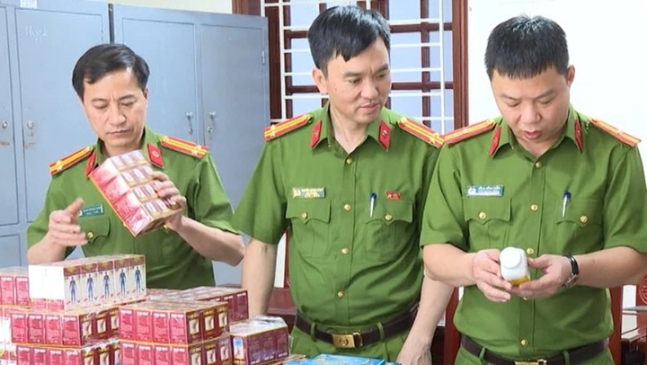 Phó Thủ tướng Lê Thành Long chỉ đạo xử lý vấn đề thuốc chữa bệnh giả