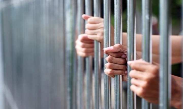 Người được tha tù trước thời hạn có điều kiện được vắng mặt tại nơi cư trú?