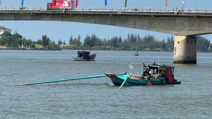 Tìm thấy thi thể nam du khách Sóc Trăng bất ngờ nhảy sông ở Kiên Giang