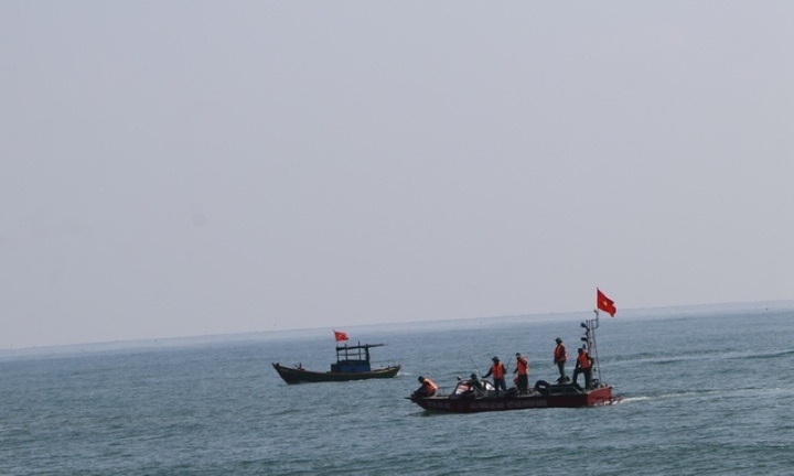 Vụ 4 trẻ đuối nước khi tắm biển ở Quảng Ngãi: Tìm thấy thi thể một nạn nhân