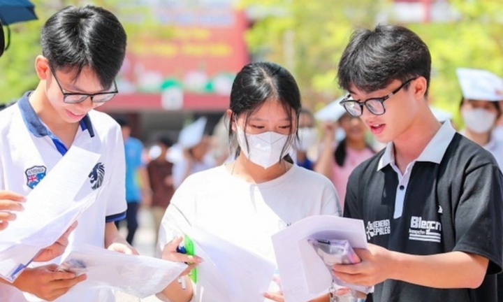 Tuyển sinh 2025: Trường đại học “quay xe”, bỏ các tổ hợp lạ xét tuyển ngành Sư phạm và Y khoa