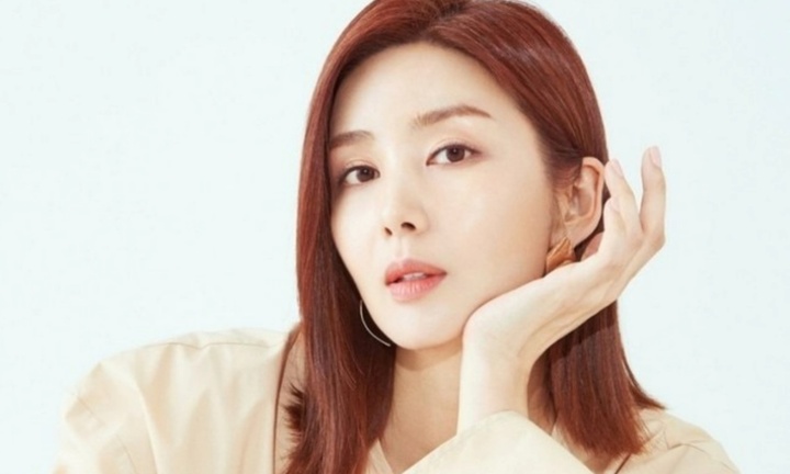 Vắng bóng trên màn ảnh, nữ diễn viên đình đám đi bán kim chi, kiếm hàng chục tỷ đồng