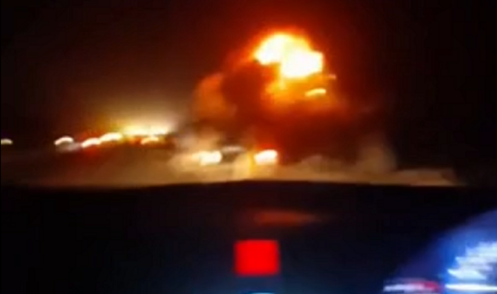 Clip: Cận cảnh tên lửa Ấn Độ rơi xuống lãnh thổ Pakistan vào rạng sáng, người dân phải sơ tán xuống hầm ngầm trú ẩn