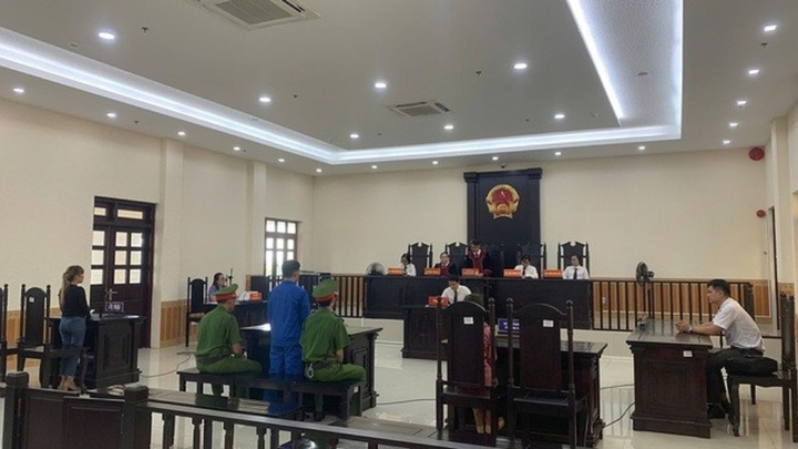 Tin pháp luật nổi bật 24h qua: Sát hại chủ sòng bạc, kẻ thủ ác lĩnh án tù chung thân