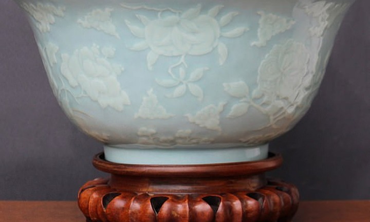 Dọn dẹp nhà cửa, tá hỏa phát hiện 