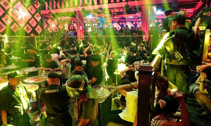 Đột kích bar Paris Night, vén màn bí mật của tụ điểm 