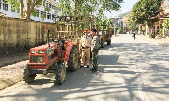 Xe máy chuyên dùng có phải xe cơ giới không