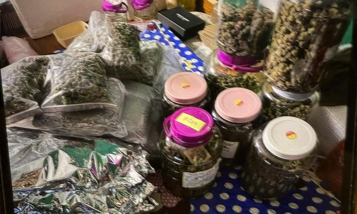 Khởi tố 3 đối tượng buôn bán gần 4,2kg cần sa qua mạng xã hội