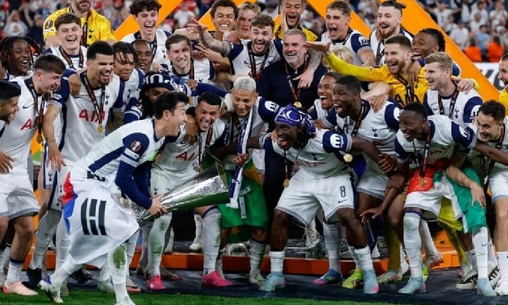 Clip: Bàn thắng lịch sử đưa Tottenham lên ngôi vô địch sau 17 năm chờ đợi