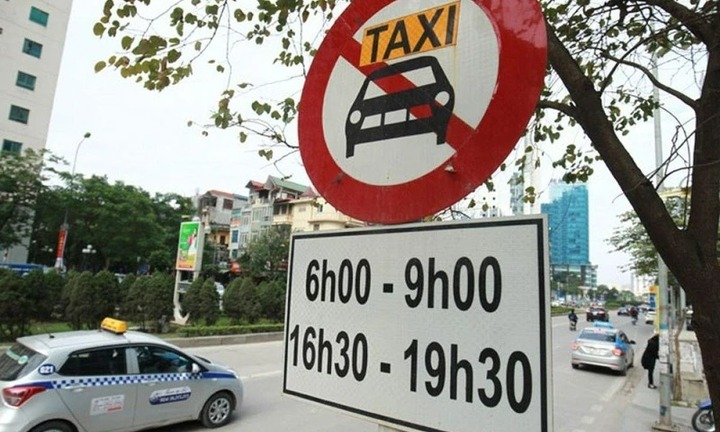 Biển cấm xe taxi là gì?