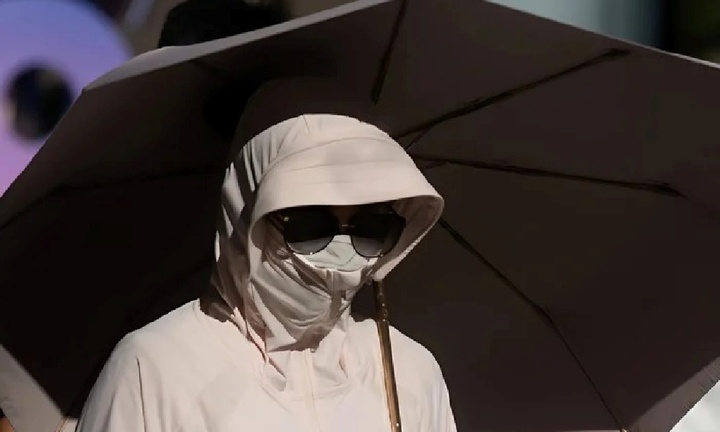 Chống nắng quá kỹ, người phụ nữ rạn xương vì thiếu vitamin D trầm trọng