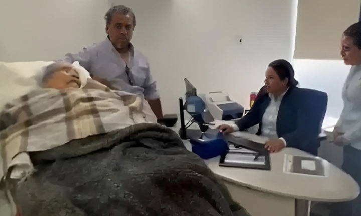 Cụ bà 96 tuổi ở Mexico liệt giường vẫn bị ngân hàng 