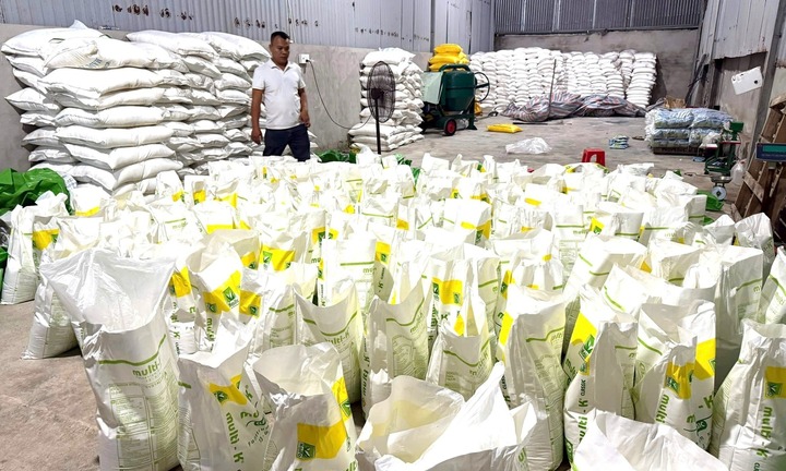 Đồng Nai: Đột kích xưởng phân bón hoạt động lậu, nhập nguyên liệu từ Trung Quốc