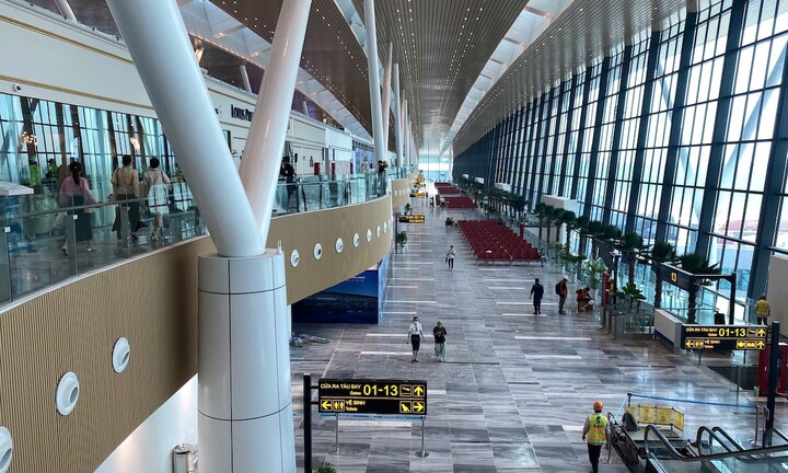 Hé lộ nguyên nhân gây dột nước ga T3 sân bay Tân Sơn Nhất