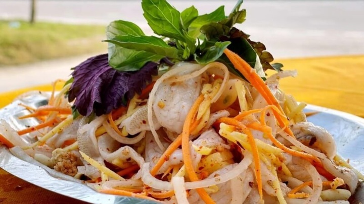 Món ăn dễ gây nhiễm sán lá gan