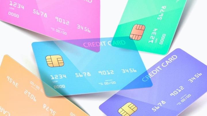 Người nước ngoài cư trú tại Việt Nam có được sử dụng thẻ tín dụng?