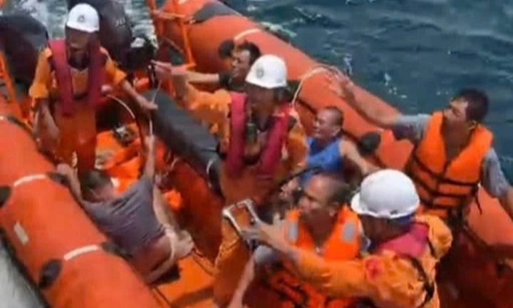 Vụ chìm tàu chở 4.900 tấn than ở Hà Tĩnh: Thêm 9 thuyền viên được cứu sống