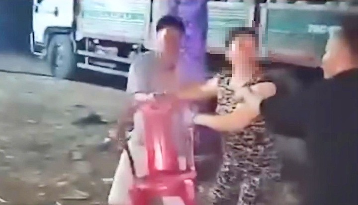 Công an vào cuộc vụ khách phàn nàn giá hai dĩa cơm 280.000 đồng bị chủ quán đánh gãy ngón tay