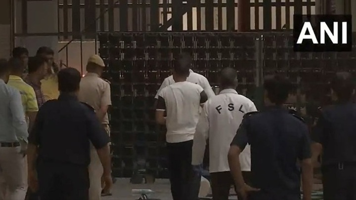 4 công nhân thiệt mạng khi làm sạch bể phốt tại cơ sở sản xuất trang sức