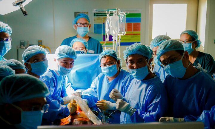 Bộ trưởng Y tế gửi thư khen ekip thông tim bào thai hiếm gặp cho sản phụ Singapore