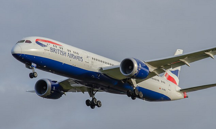Phát hiện nam tiếp viên khỏa thân nhảy múa trong khoang thương gia trên chuyến bay của British Airways 