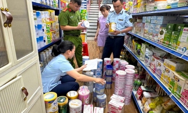 Phát hiện hơn 180 sản phẩm sữa bột trẻ em nhập lậu ở Nghệ An