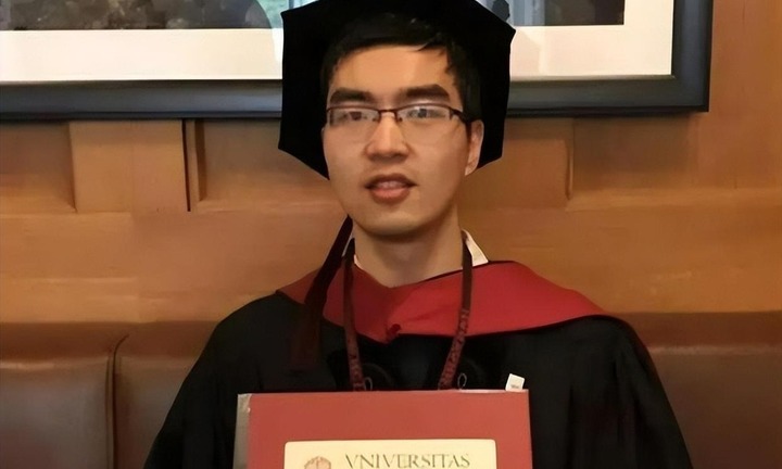 Chàng trai bại não, bị cha ruồng bỏ vẫn 