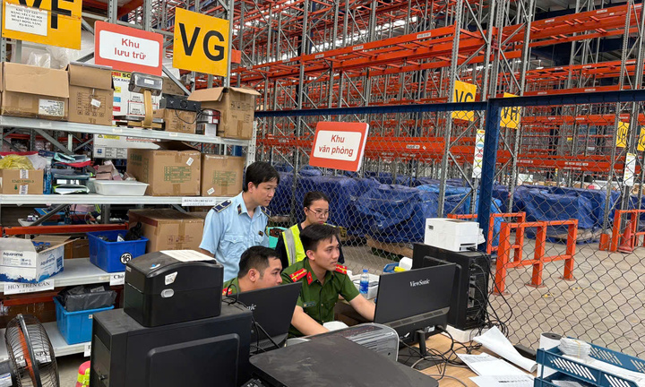 Kiểm tra, thu giữ hơn 226.000 sản phẩm nghi nhập lậu tại Công ty Cổ phần Chuỗi cung ứng Thương mại Á Châu