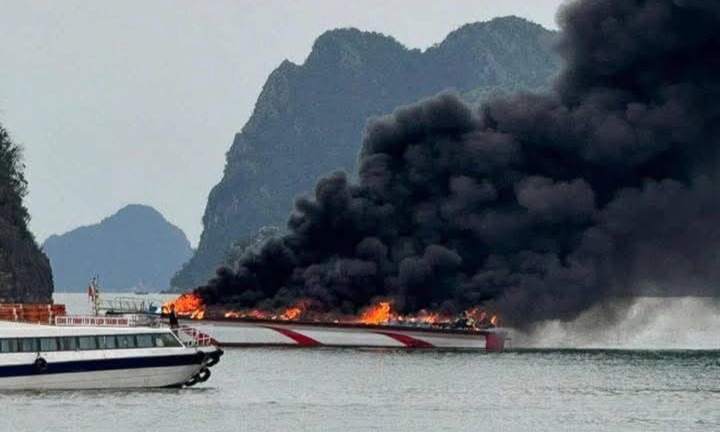 Tin tức thời sự hôm nay (4/6): Cháy tàu cao tốc ở Vân Đồn, 5 người thoát nạn