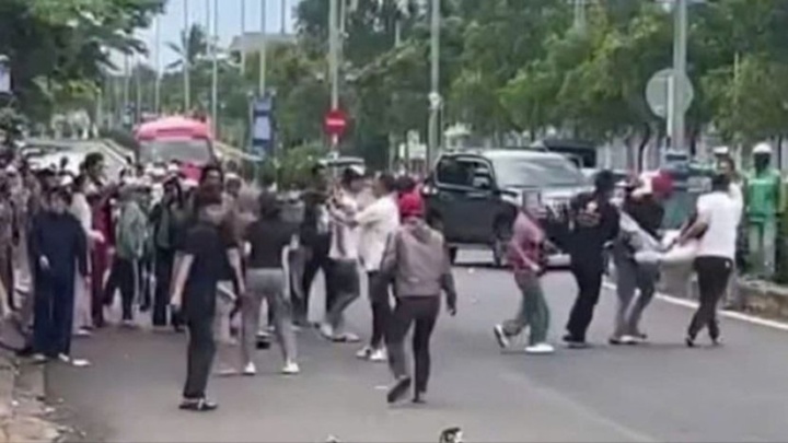 Vụ đánh nhau trước cổng bệnh viện ở Đắk Lắk: 1 người chấn thương sọ não, 1 người gãy xương má