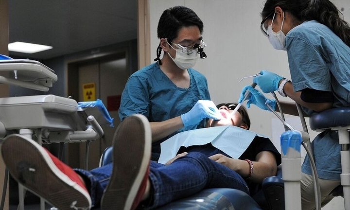 Định mệnh nghiệt ngã từ sai sót y khoa Đông-Tây: Đi khám răng, 8 bệnh nhân tử vong vì bị lây bệnh truyền nhiễm