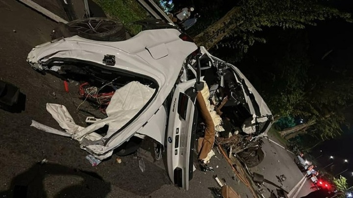 Clip: BMW nát vụn sau tai nạn, tài xế văng khỏi xe tử vong ngay tại hiện trường