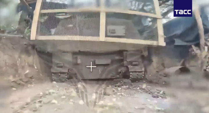 Clip: UAV cảm tử Nga đột kích hầm chứa, giáng đòn chí mạng, xóa sổ pháo tự hành Ukraine