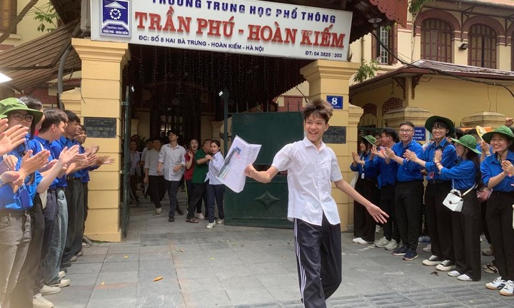 Đáp án tham khảo môn Ngữ Văn thi vào lớp 10 Hà Nội năm 2025