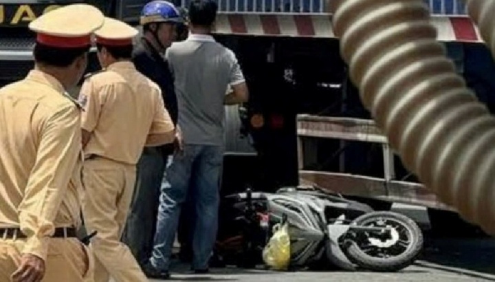 Tin tức tai nạn giao thông mới nhất ngày 10/6: Xe tải đâm xe con trên đường, 1 người tử vong