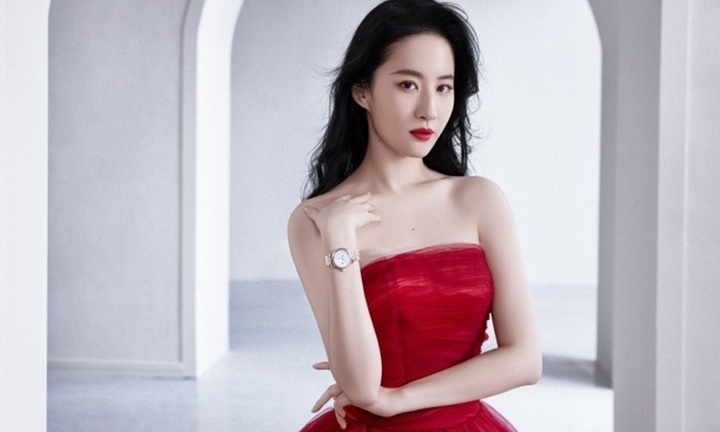 Lưu Diệc Phi bị sàm sỡ khi quay 