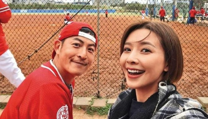  Xiêu lòng trước lời “mật ngọt đầu môi”, nữ diễn viên xinh đẹp quay lại với kẻ từng bạo hành mình?