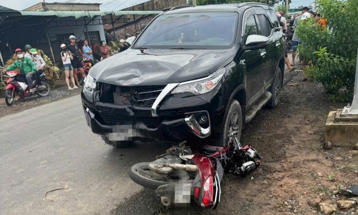 Hiện trường vụ tài xế xe 7 chỗ lấn trái đường gây tai nạn, 3 người thương vong ở Tiền Giang