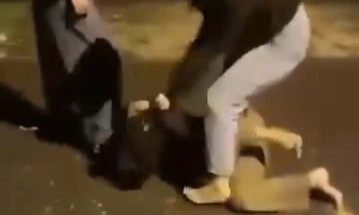 Vụ cô gái 19 tuổi mới sinh con bị đánh hội đồng ở Kon Tum: Hé lộ nguyên nhân ban đầu