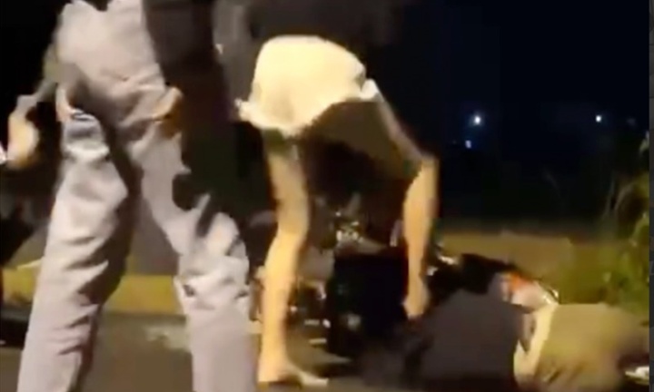 Vụ cô gái 19 tuổi mới sinh con bị đánh hội đồng ở Kon Tum: Triệu tập 30 đối tượng