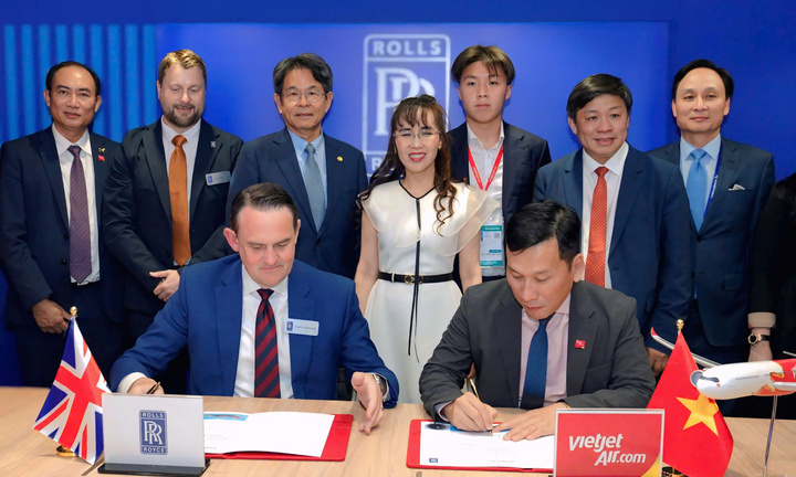 Vietjet ký đơn hàng mới 40 động cơ Trent 7000 với Rolls-Royce