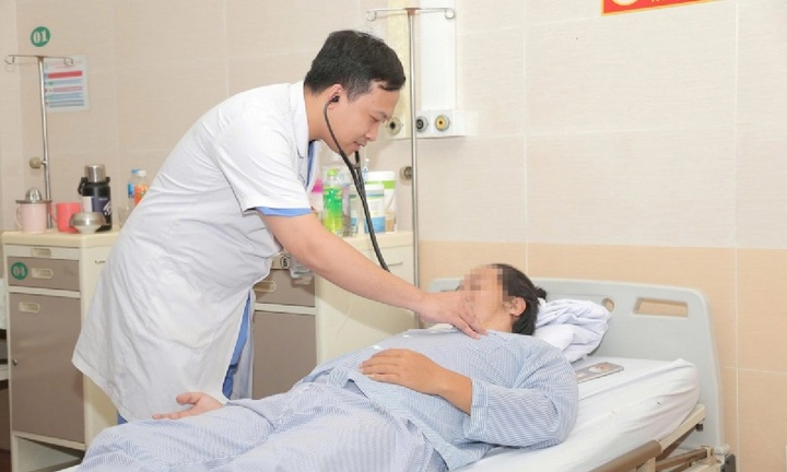 Hút 2 bao thuốc mỗi ngày, người đàn ông U40 suýt mất mạng vì nhồi máu cơ tim