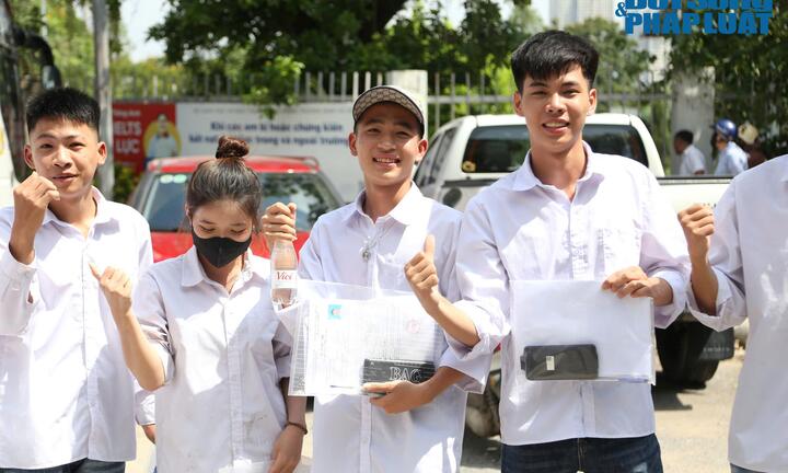 Xe bị hỏng trên đường đi thi tốt nghiệp THPT 2025, thí sinh tấp vào điểm thi khác xin thi nhờ