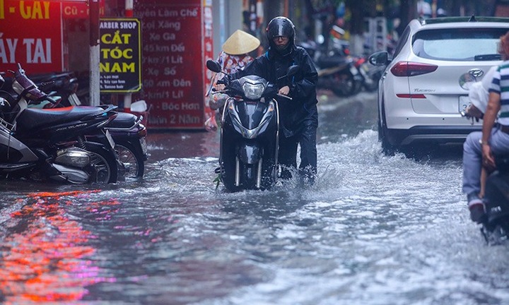 Miền Bắc nhiều nơi mưa rất to, cảnh báo nguy cơ lũ quét và sạt lở đất
