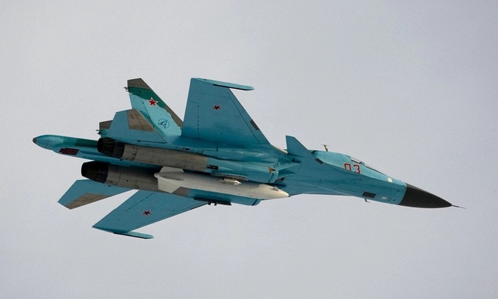 Ukraine tấn công căn cứ không quân Nga, tuyên bố đánh trúng 4 